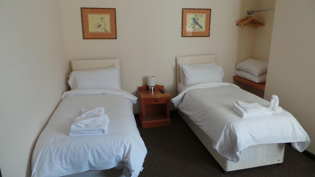 ويموث Dolphin Hotel الغرفة الصورة