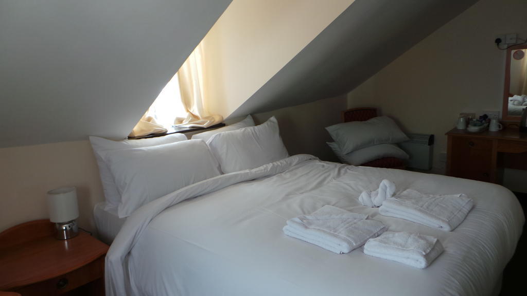 ويموث Dolphin Hotel الغرفة الصورة